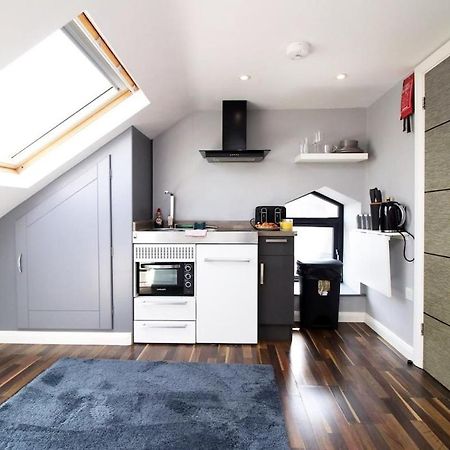Chic & Trendy Studio Кардифф Экстерьер фото